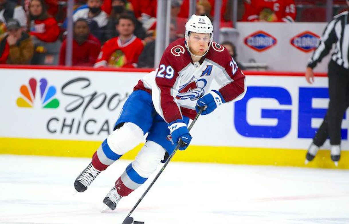 Nathan MacKinnon NHL DFS lineup picks daily fantasy hockey