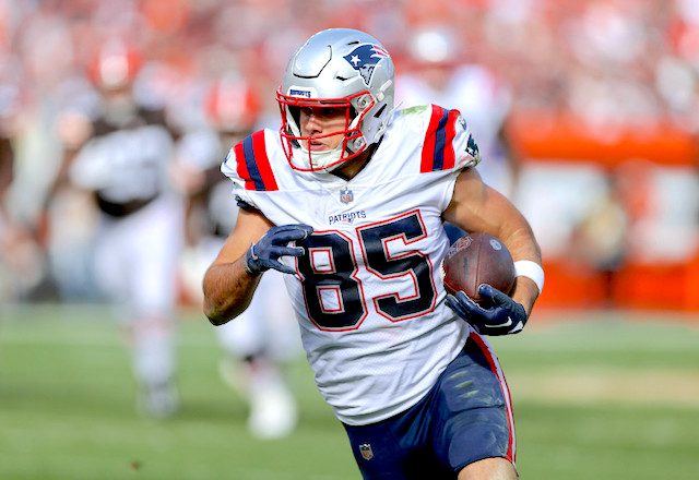 Hunter Henry - Fantasy Football Rankings, Waiver Wire Pickups, Draft Sleepers