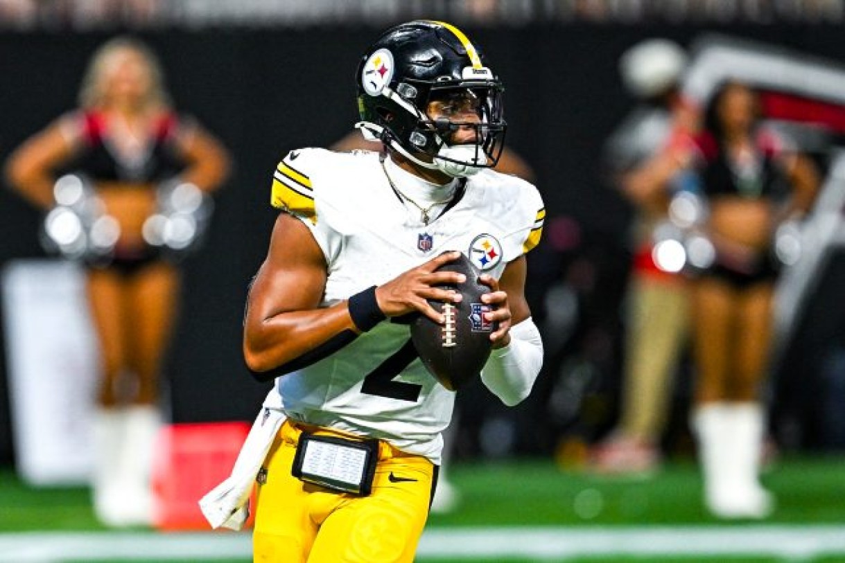 Justin Fields - Fantasy Football Rankings, Draft Sleepers, NFL Injury News