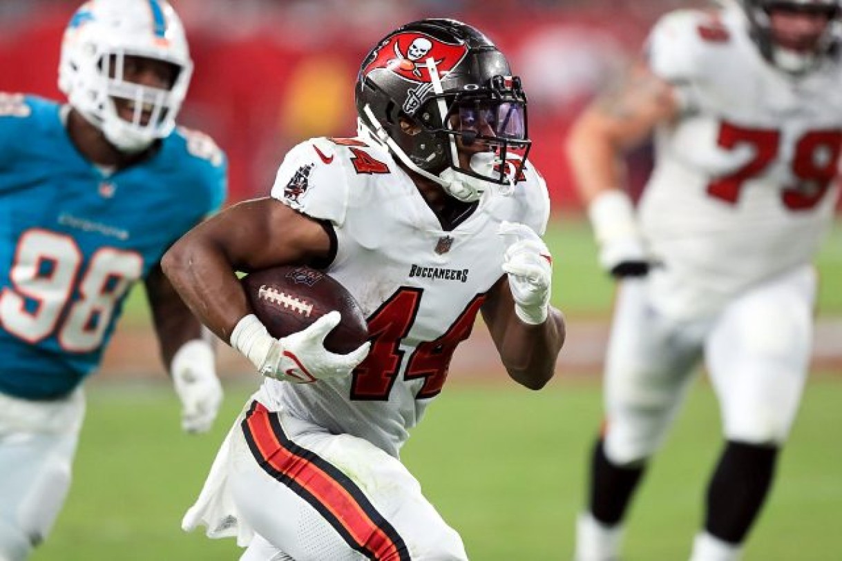 Sean Tucker - Fantasy Football Waiver Wire, Draft Sleepers, Draft Rankings