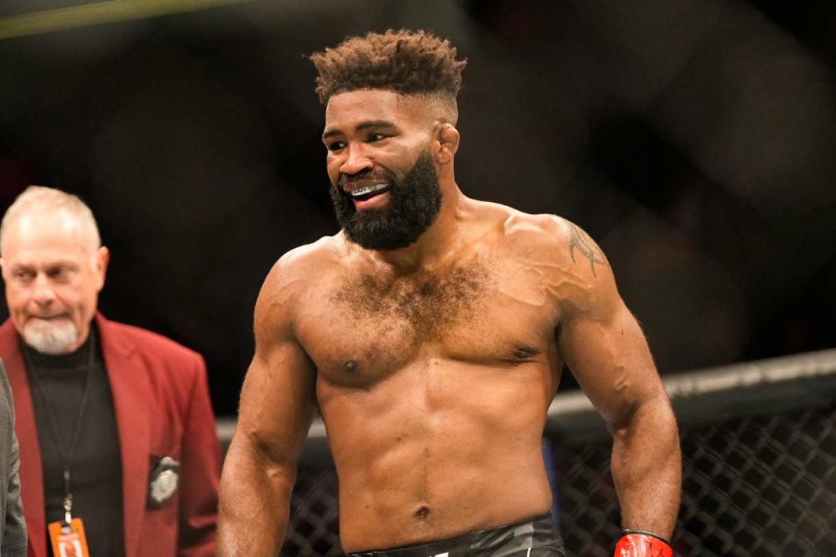 Chris Curtis - UFC DFS Picks, MMA DFS Lineups