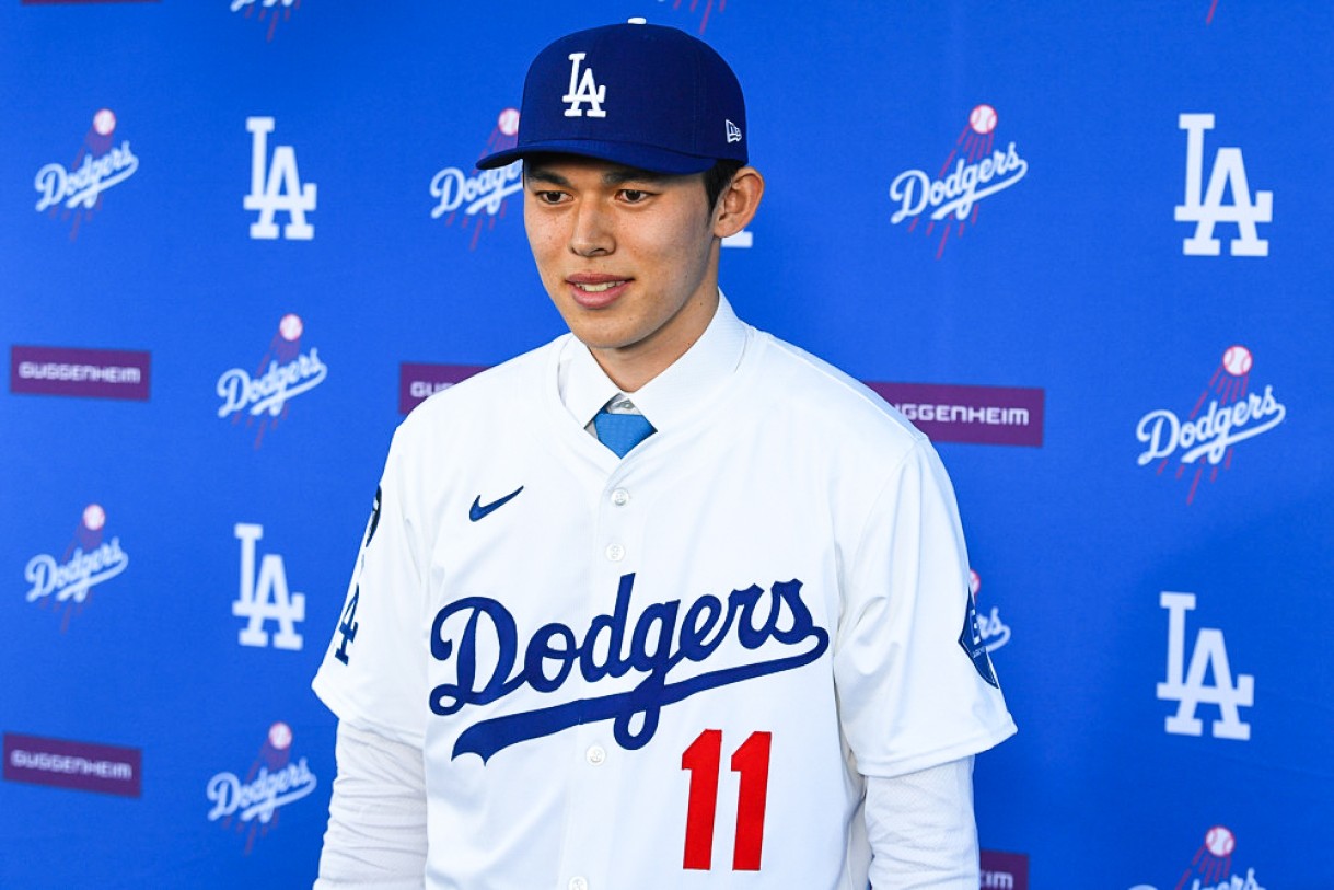 Roki Sasaki - Fantasy Baseball Rankings, Prospects, Pitchers, MLB DFS Picks