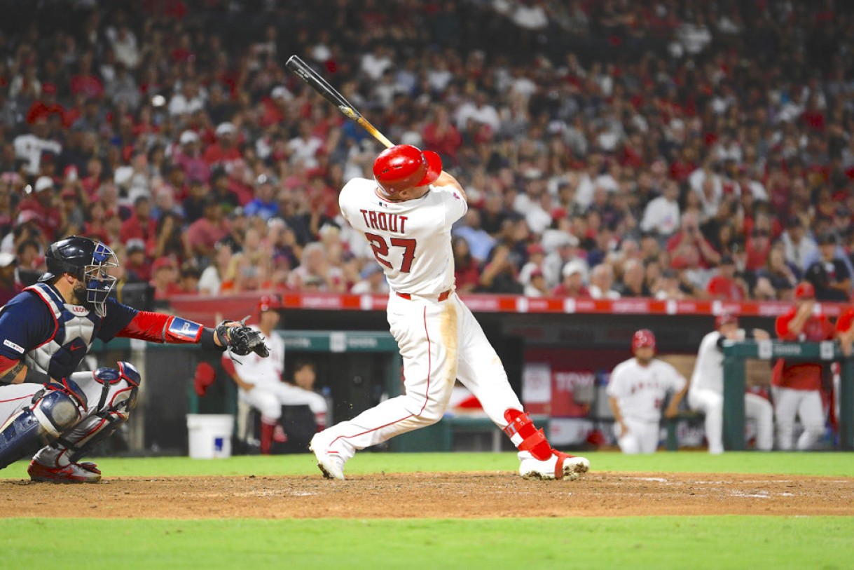 Mike Trout - Fantasy Baseball Rankings, MLB Injury News, DFS Picks